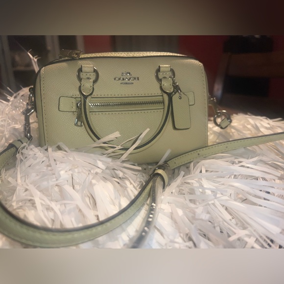 NWT!! Coach pale lime mini purse - Picture 2 of 6